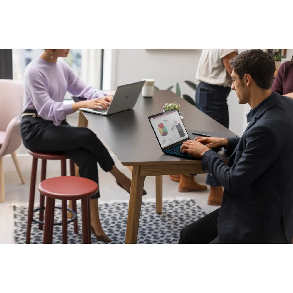 HP EliteBook X G1i AI Intel Core Ultra 7 258V Notebook (14") Touch screen WUXGA 32 GB LPDDR5x-SDRAM 1 TB SSD Wi-Fi 7 (802.11be) Windows 11 Pro Blu